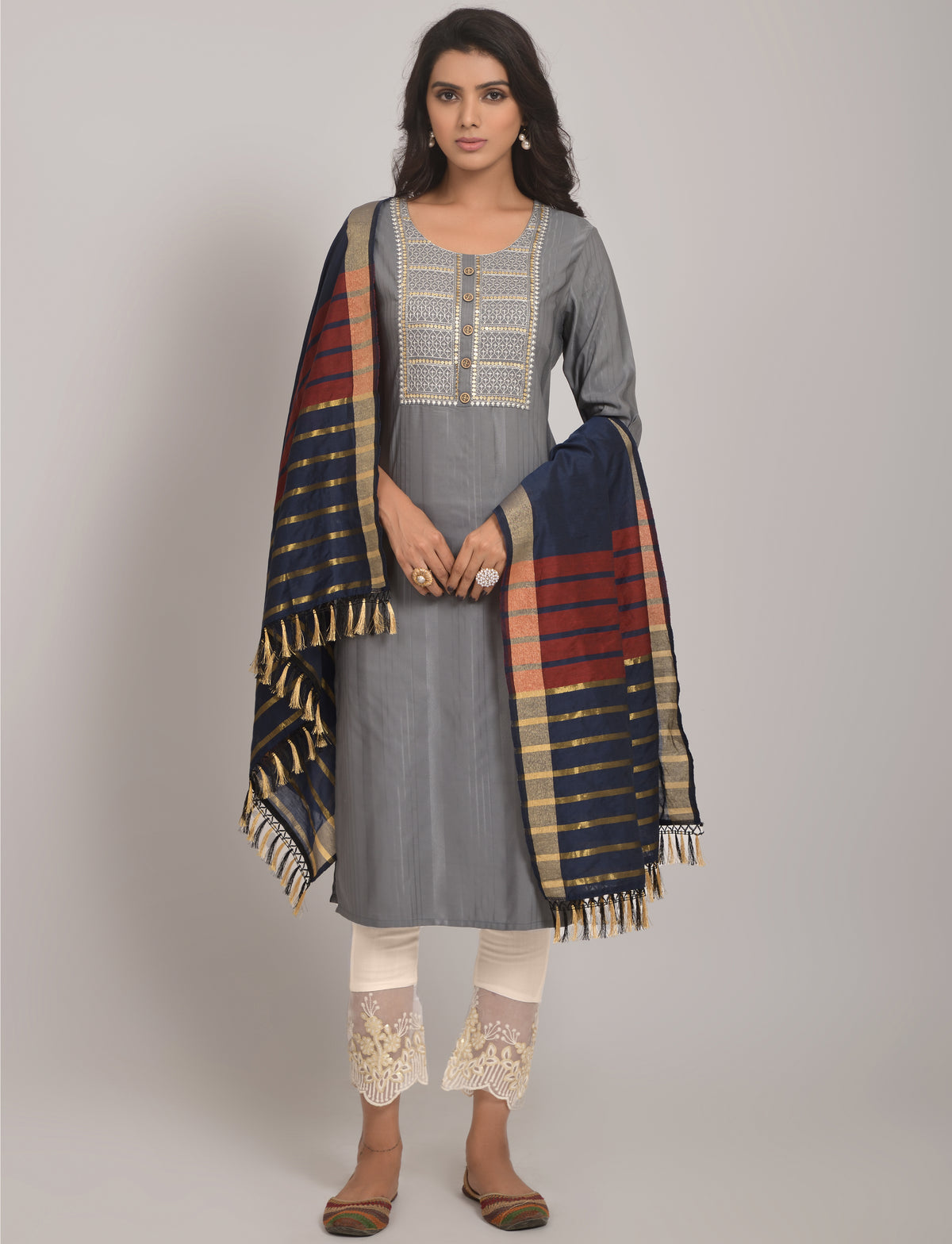 Buy Trendy Grey Kurtas Online in India - Joshindia