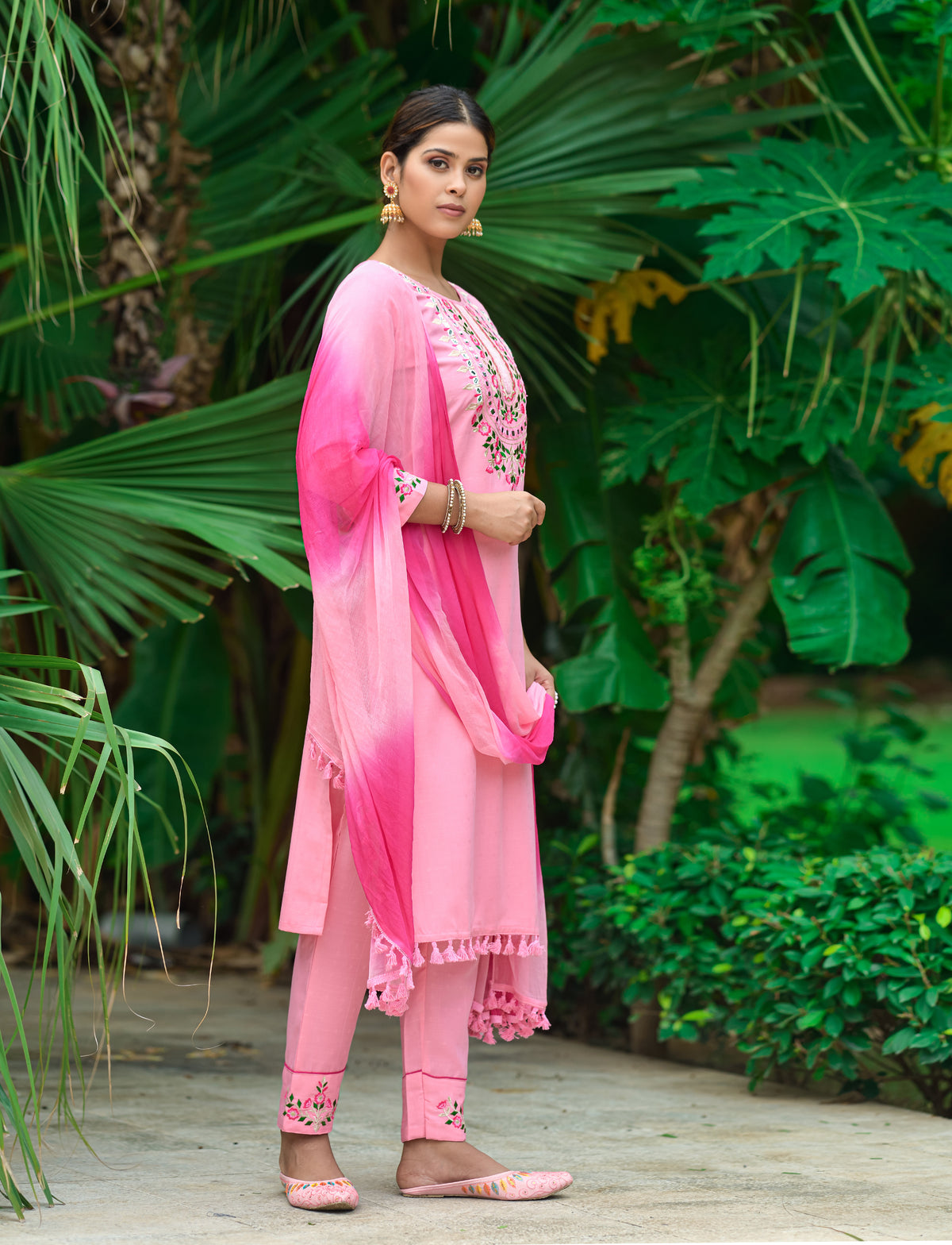 Buy Trendy Pink Kurtas Online in India - Joshindia