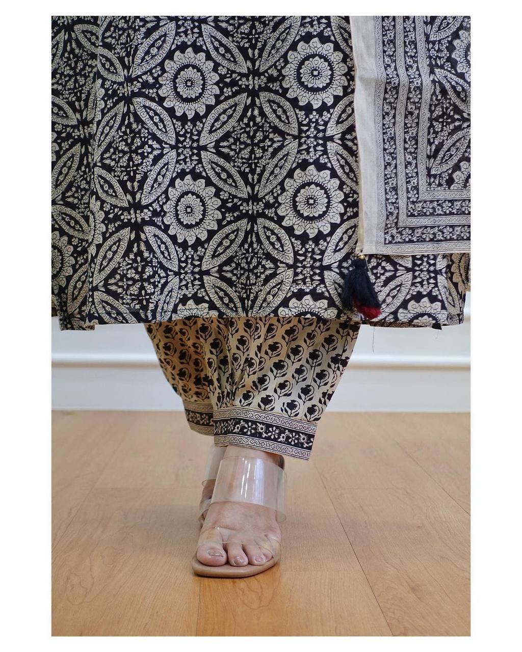 Beautiful Black Color Designer kurta Set for casual function Buy Now - Joshindia