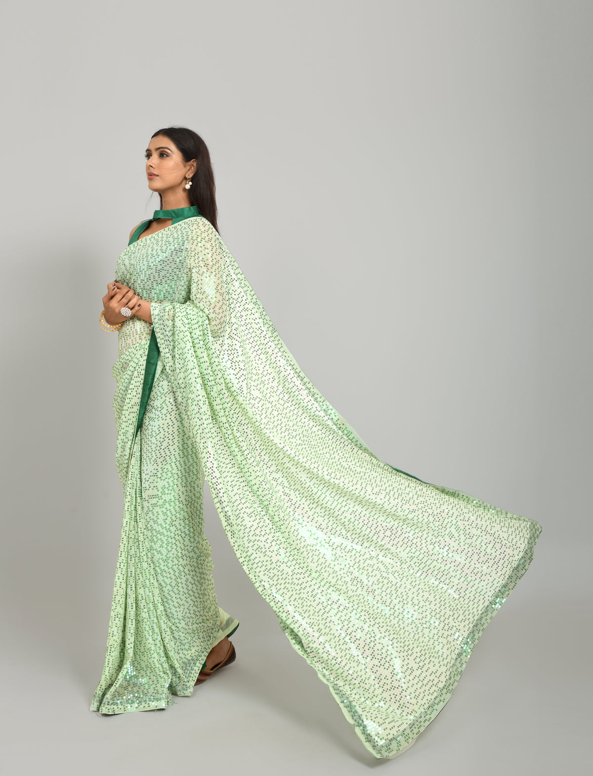 Buy Trendy Green Saree Online in India - Joshindia
