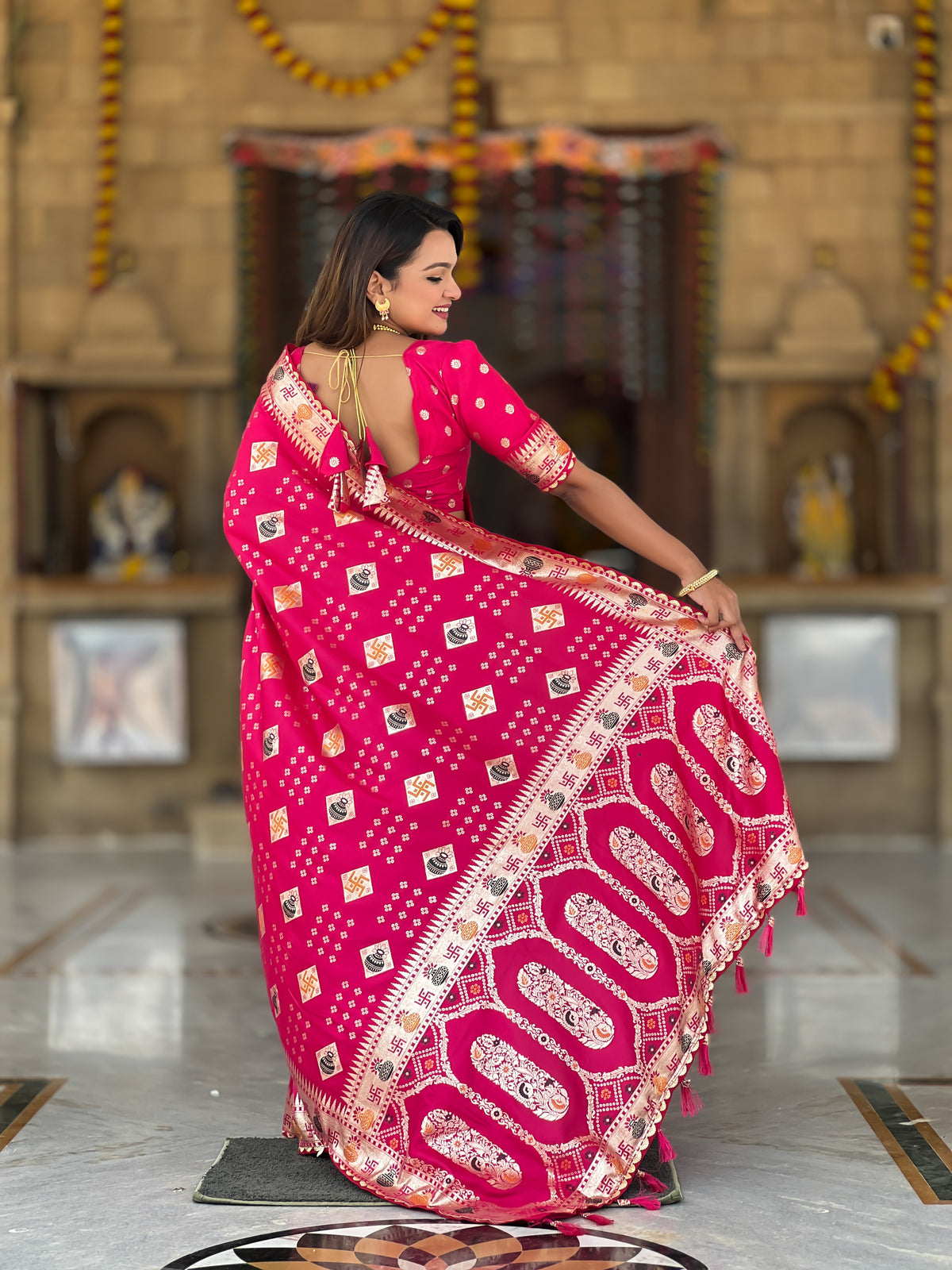 Women Ethnic Woven Design Zari Dola Silk Banarasi Saree