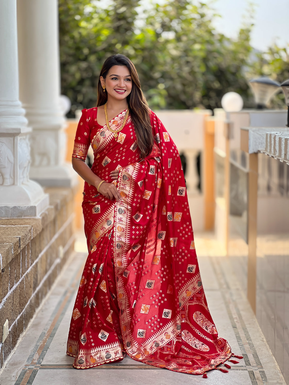 Women Ethnic Woven Design Zari Dola Silk Banarasi Saree