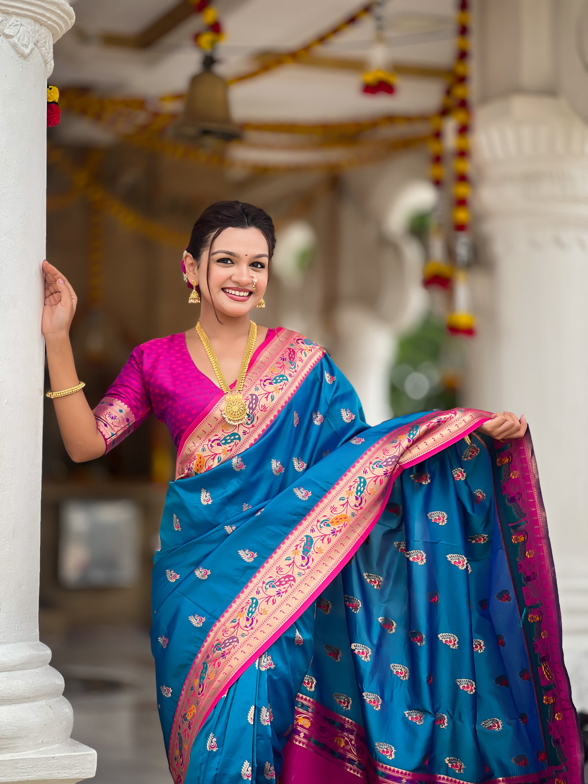 Woven Golden Border Design Silk Blend Paithani Saree