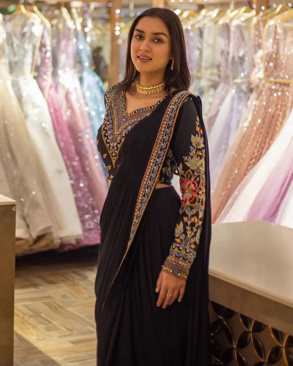 Buy Black Saree Online in India at low prices - Joshindia