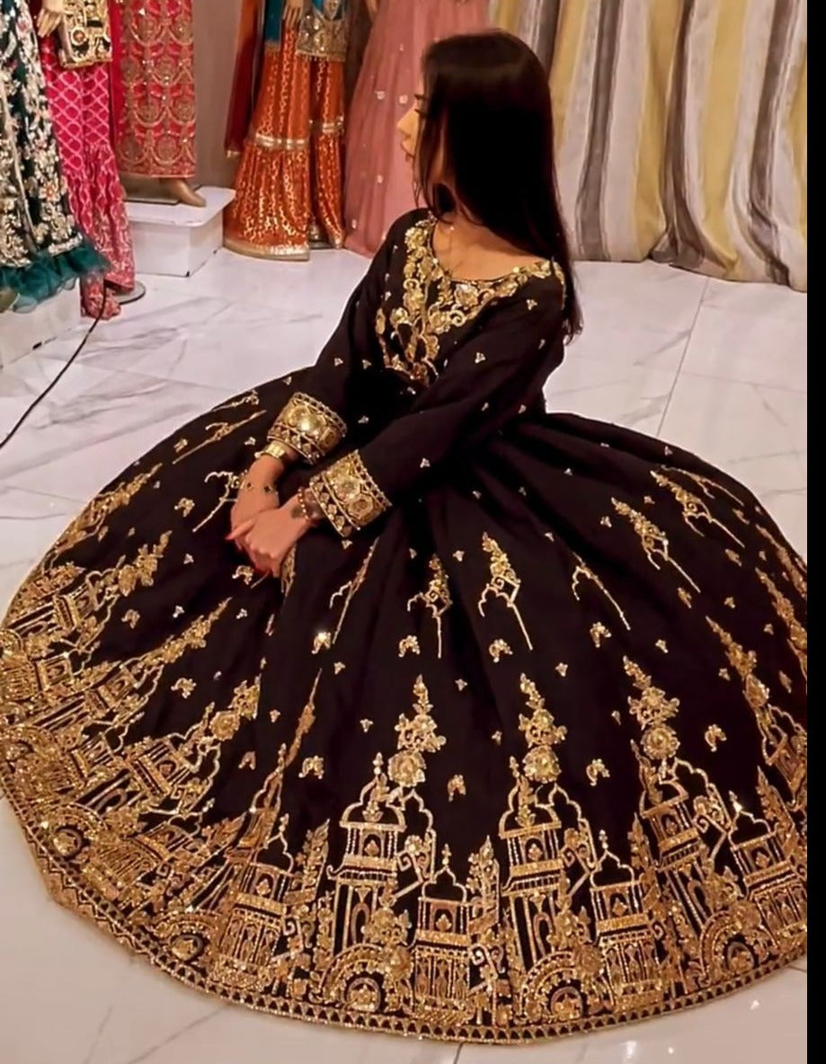 Buy Trendy Black Gown Online in India - Joshindia