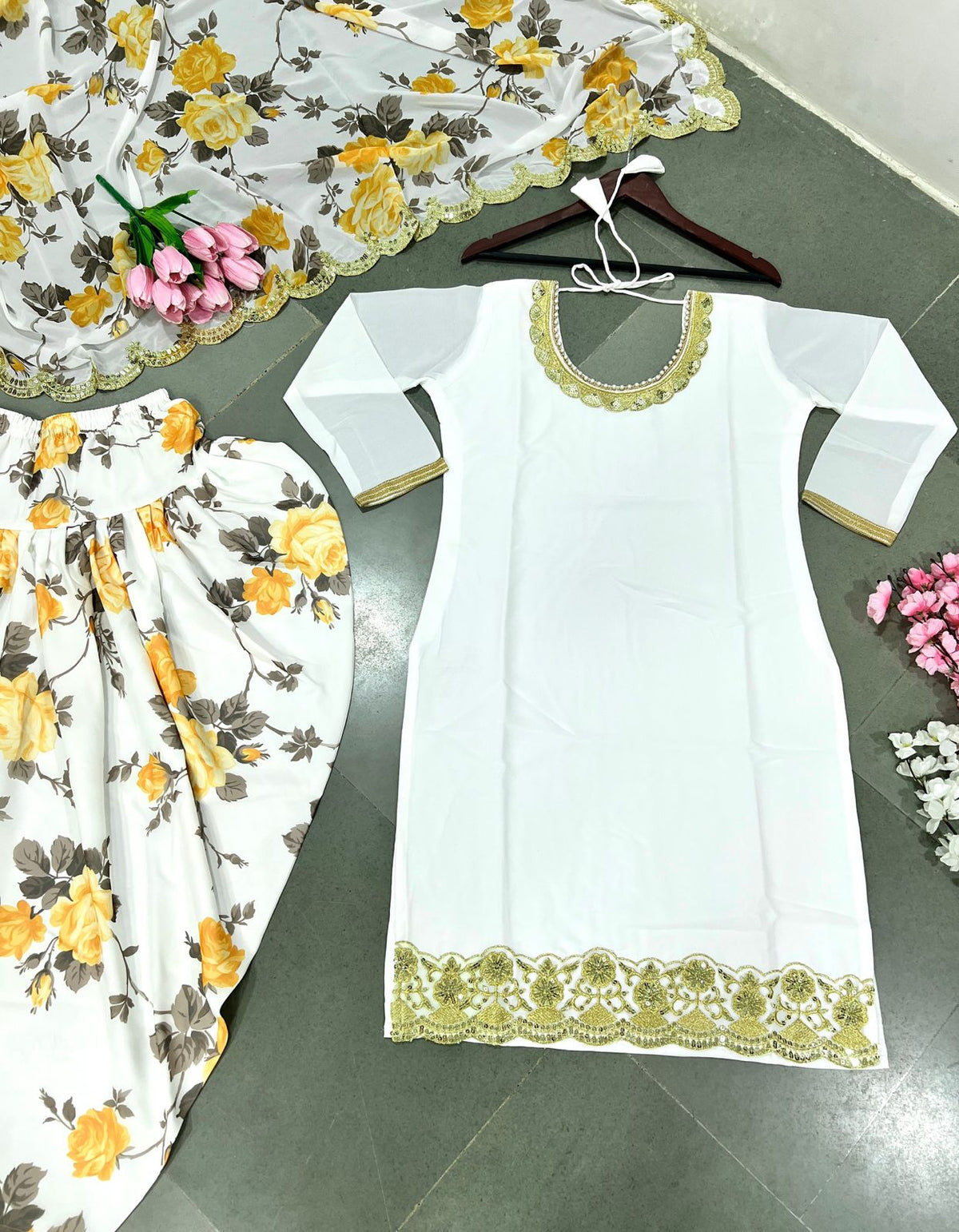 Buy Yellow Kurtas Kurtis For Women Online At Best Price - Joshindia