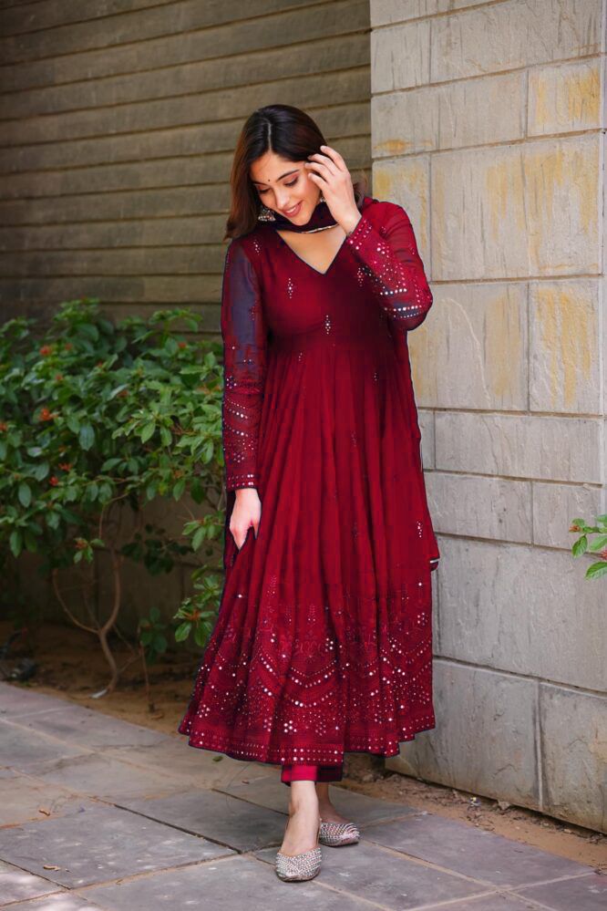 Buy Trending Red Kurtas Sets online in India - Joshindia