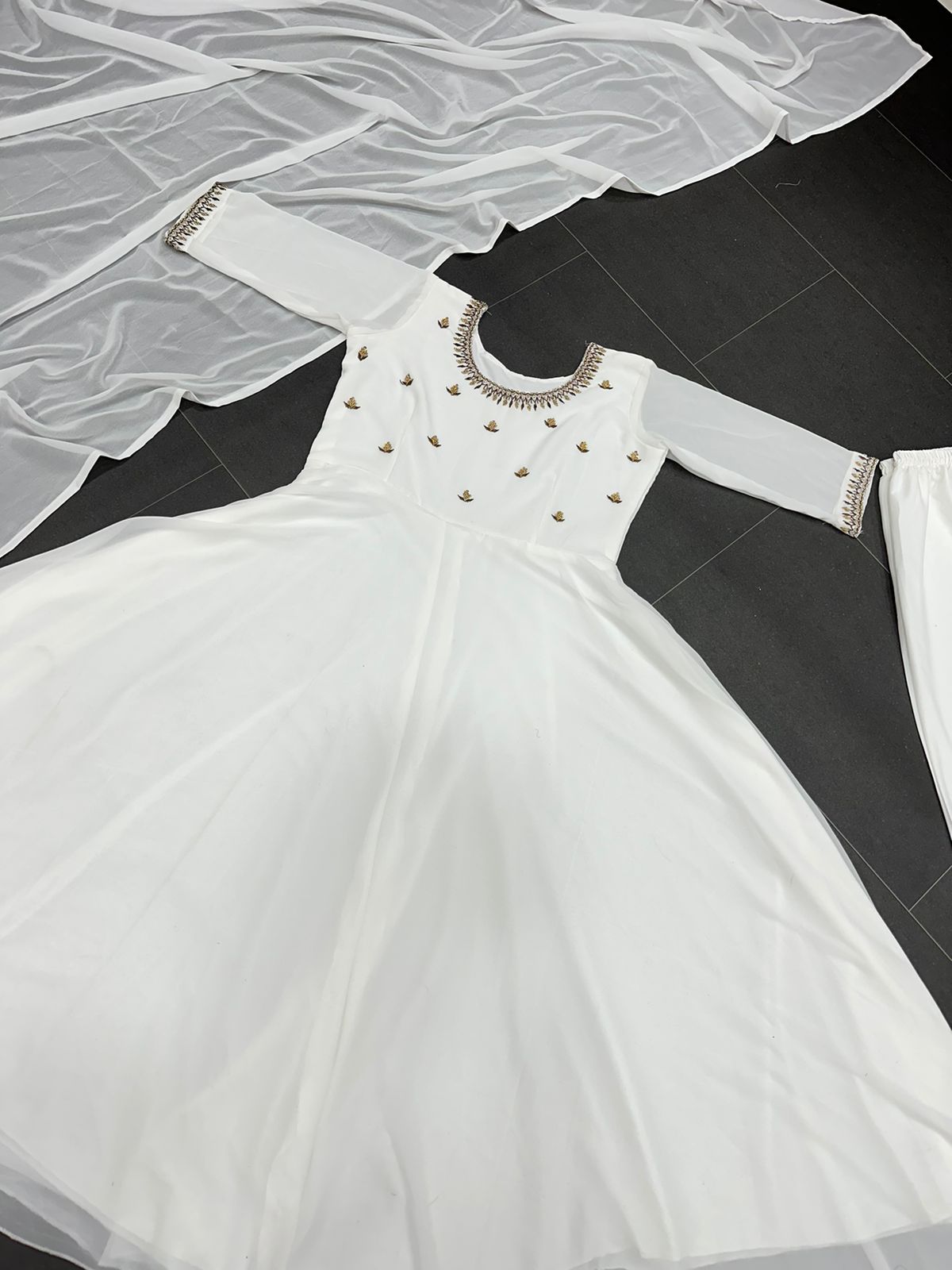 Buy Women White Kurtis Kurtas online in India - Joshindia