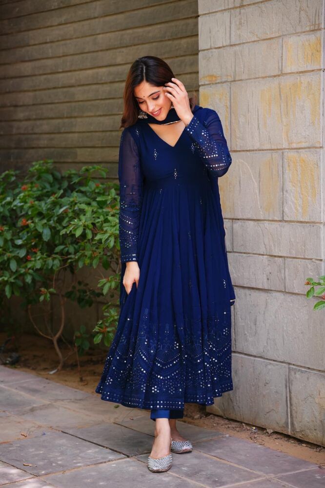 Buy Trendy Blue Kurtas Online in India - Joshindia