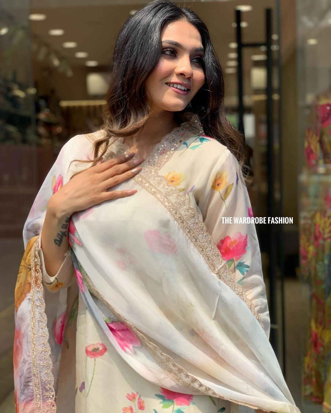 Buy Organza Suits Online at the Best Price - Joshindia