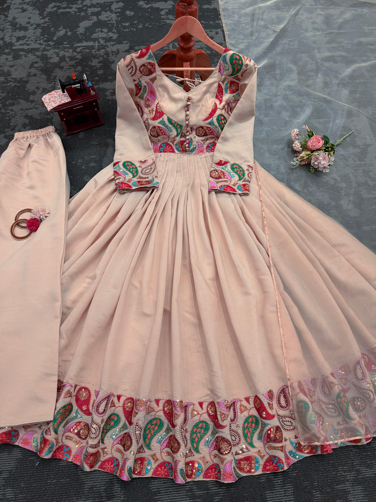 Buy Latest Cream Anarkali Suit Online At Best Price - Joshindia