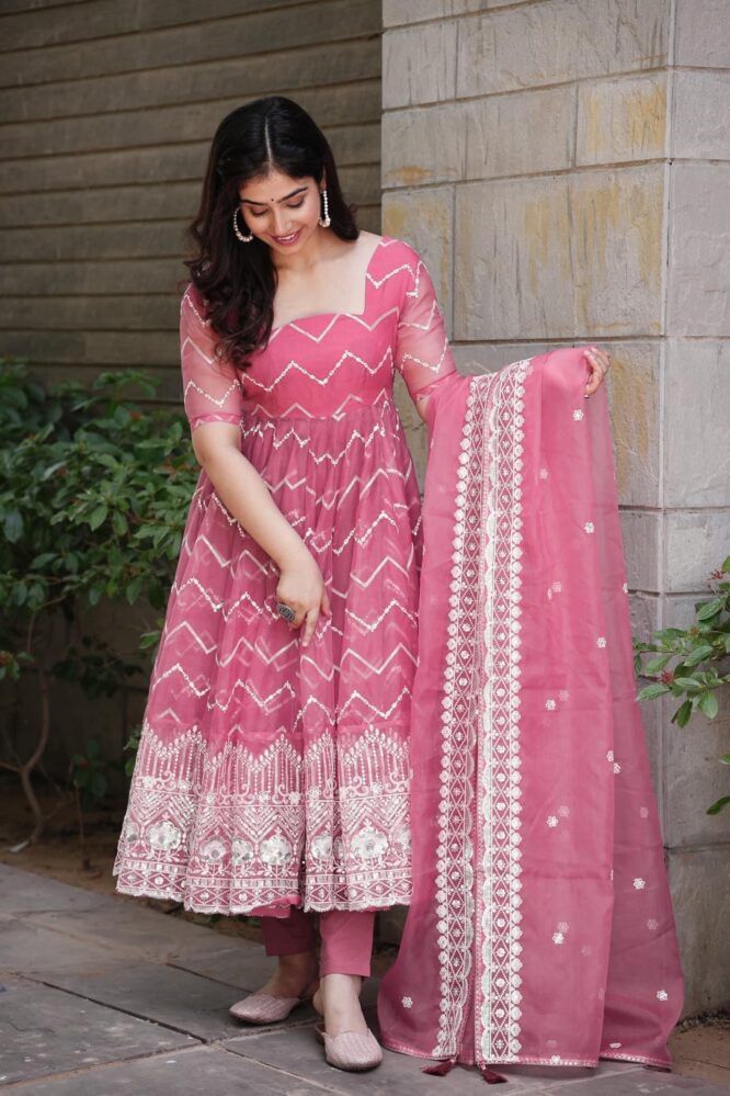 Buy Gowns For women At Best Prices Online - Joshindia