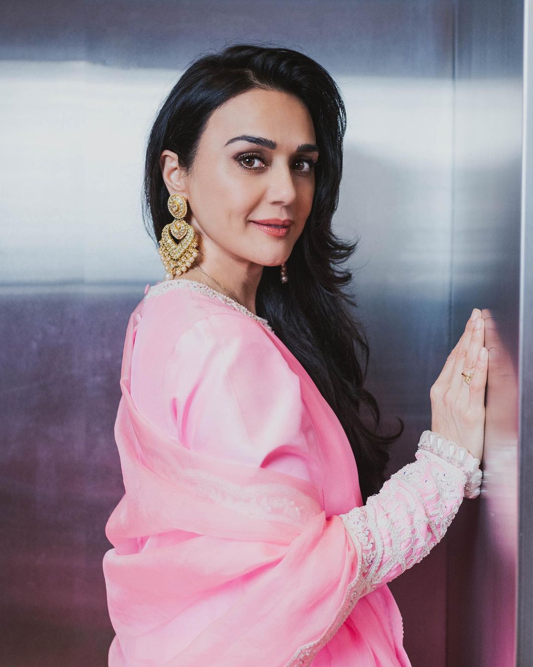 Buy Women Kurta Sets & Suit Sets Online for Women in India - Joshindia