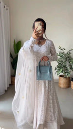 Buy White Kurtas For Women Online In India - Joshindia