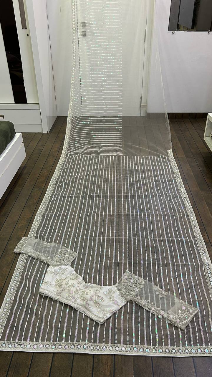 Buy Latest Designer White Color Saree Online At Best Price - Joshindia