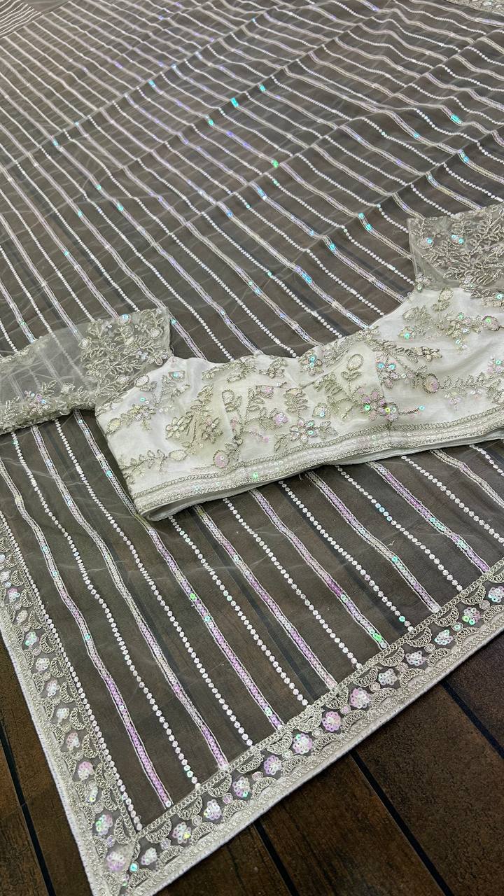 Buy Latest Designer White Color Saree Online At Best Price - Joshindia