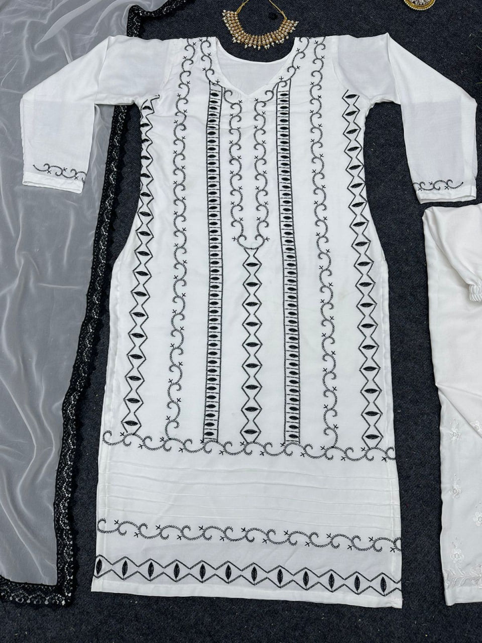 Buy White Kurtas Sets online in India - Joshindia