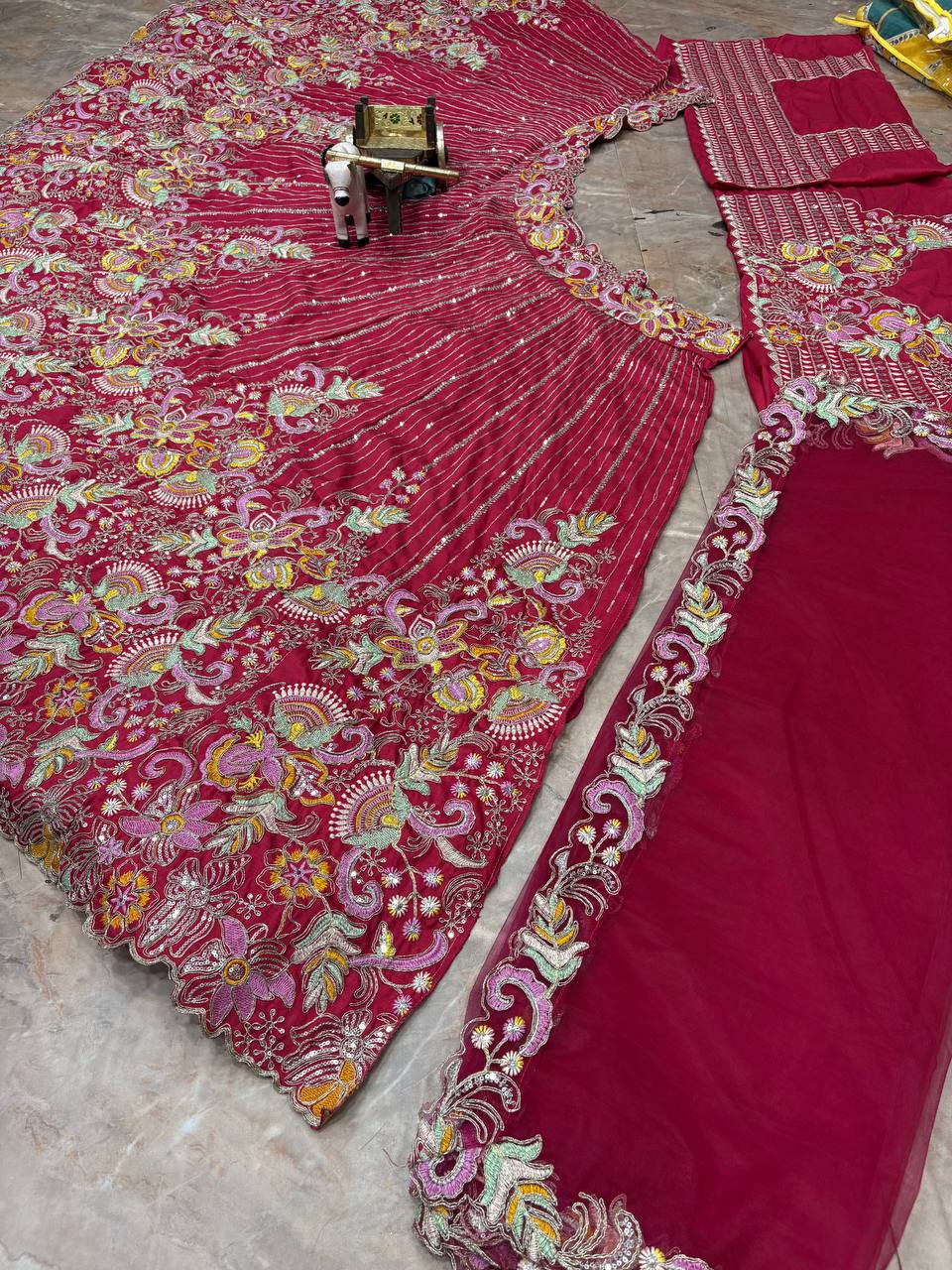 WEDDING BRIDAL DESIGNERLEHENGA