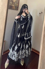 Buy Trendy Black Gown Online in India - Joshindia