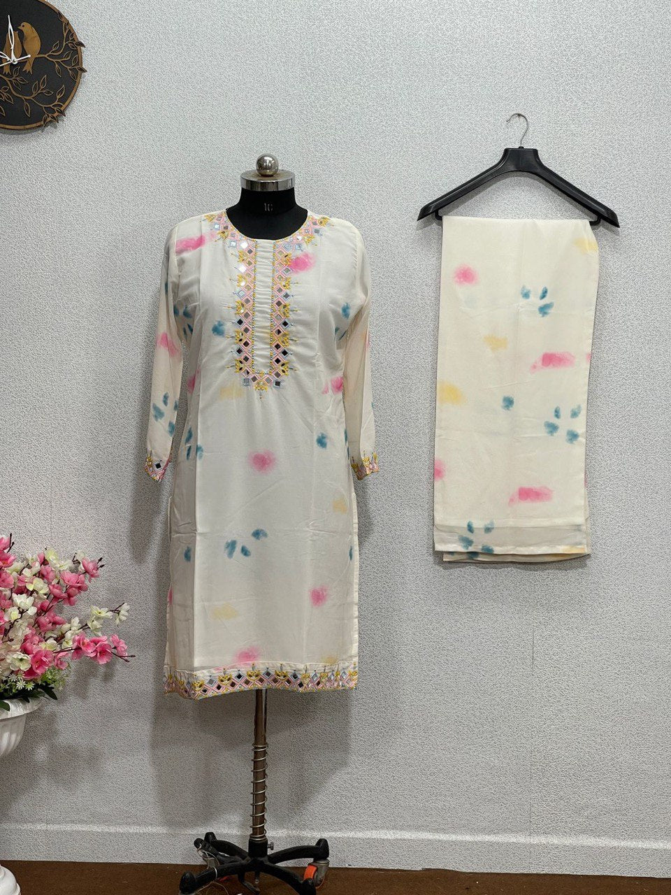 Buy Women White Kurtis Kurtas online in India - Joshindia