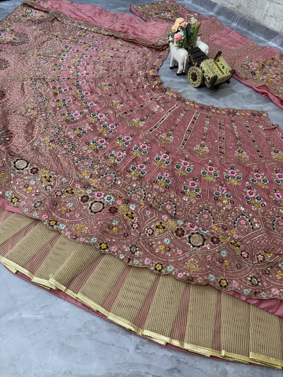 Elegant Gold Crush Embroidered Lehenga Choli