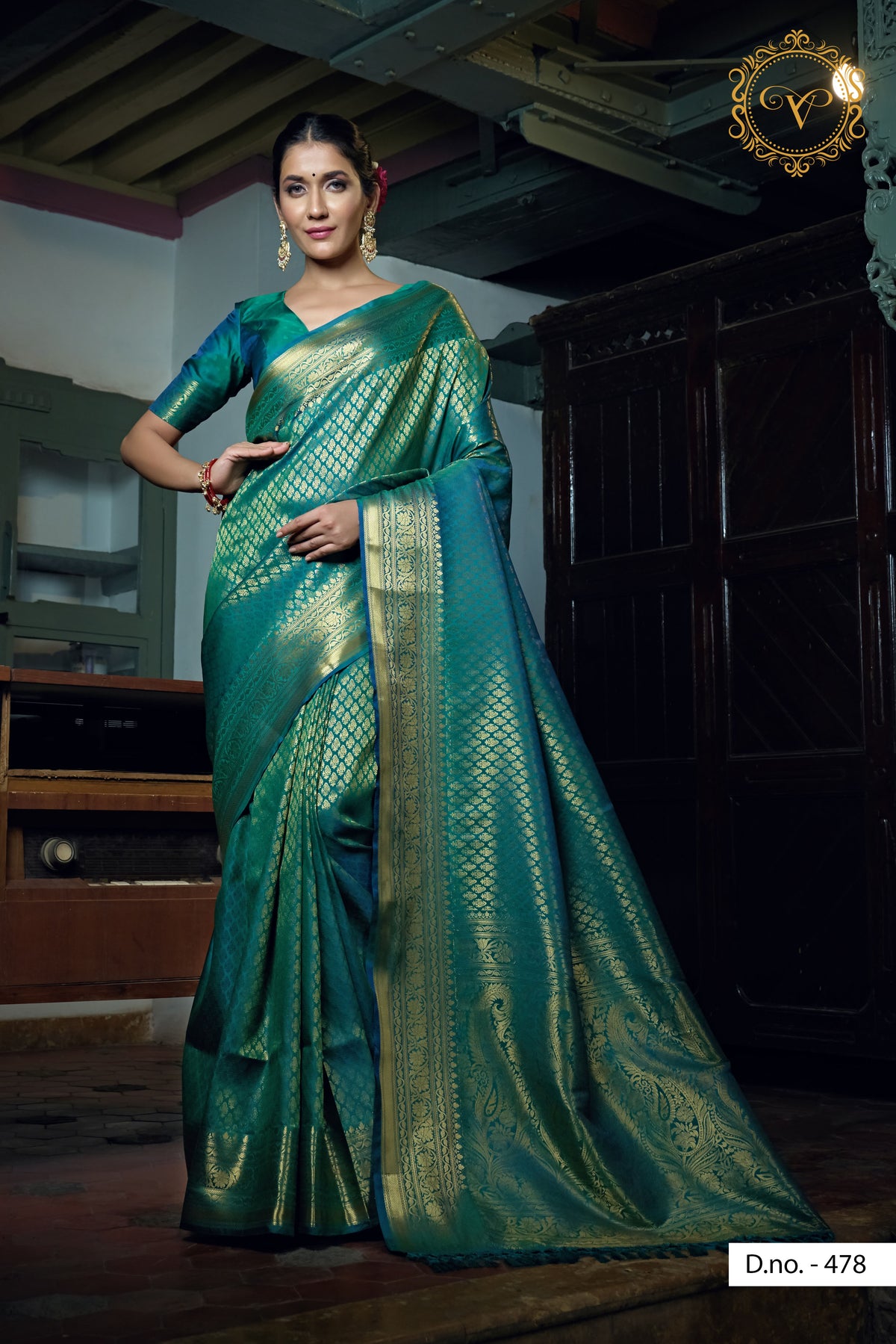 Amazing green color kanjiveram saree buy online - Joshindia