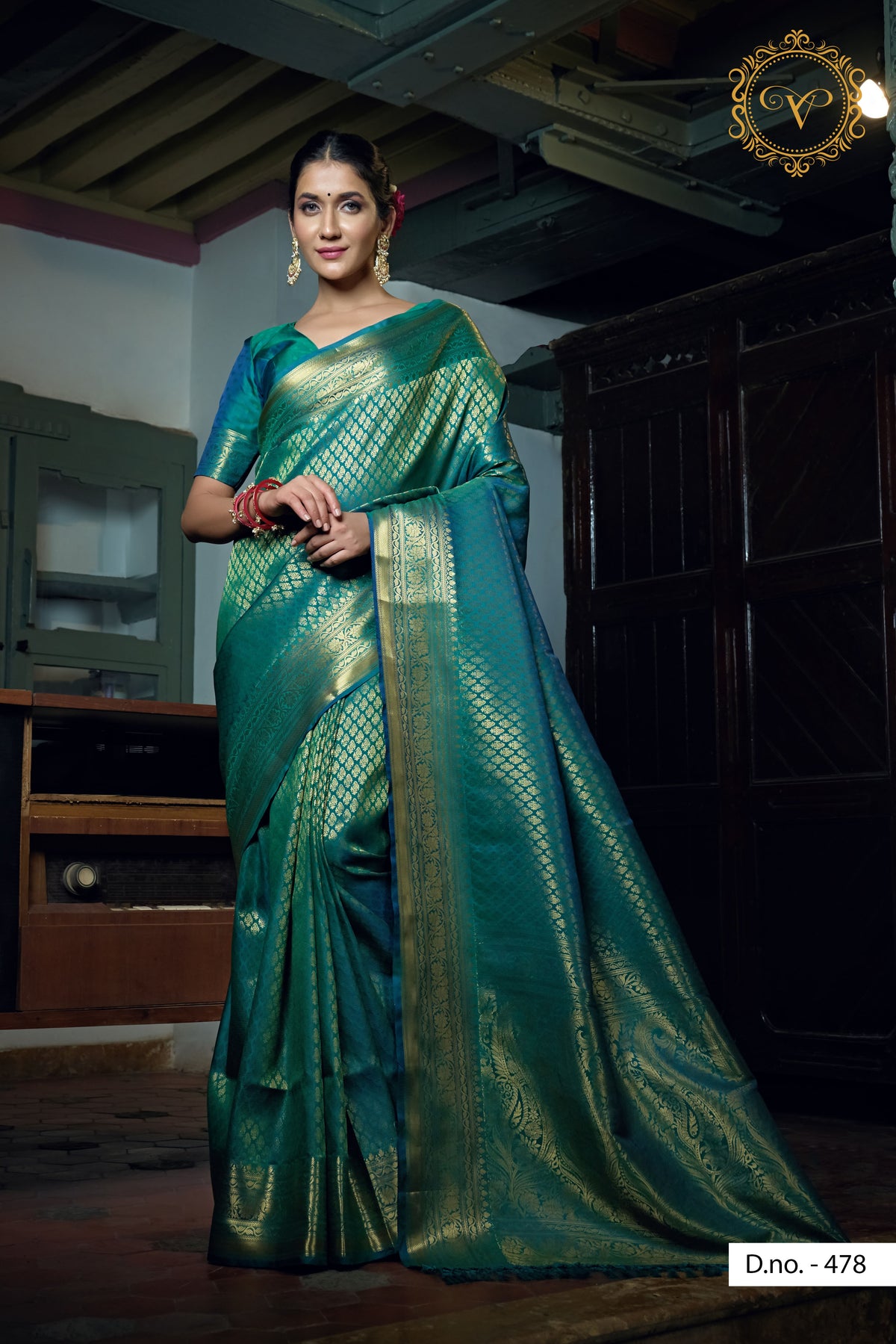 Amazing green color kanjiveram saree buy online - Joshindia