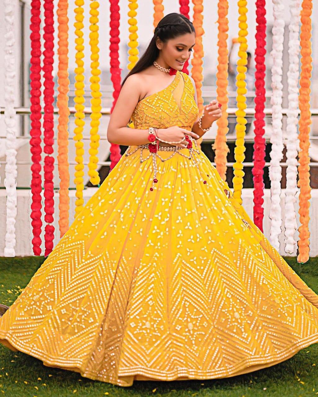 Latest yellow color mirror lehanga choli design for great looks ...