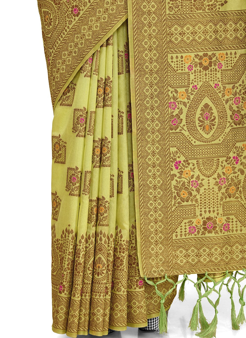 Mehandi Green Color kanjivaram silk saree At Affordable price - Joshindia