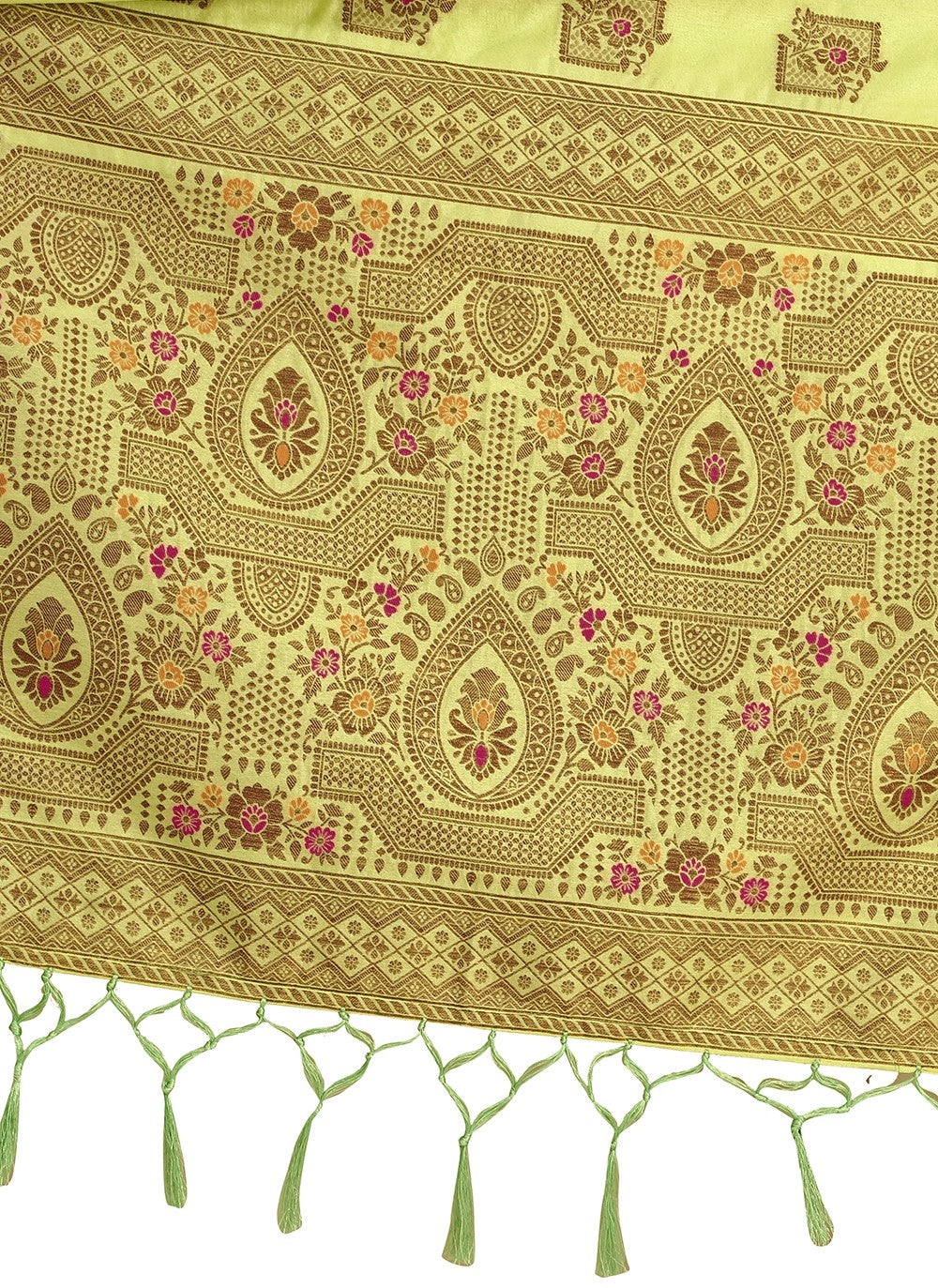 Mehandi Green Color kanjivaram silk saree At Affordable price - Joshindia