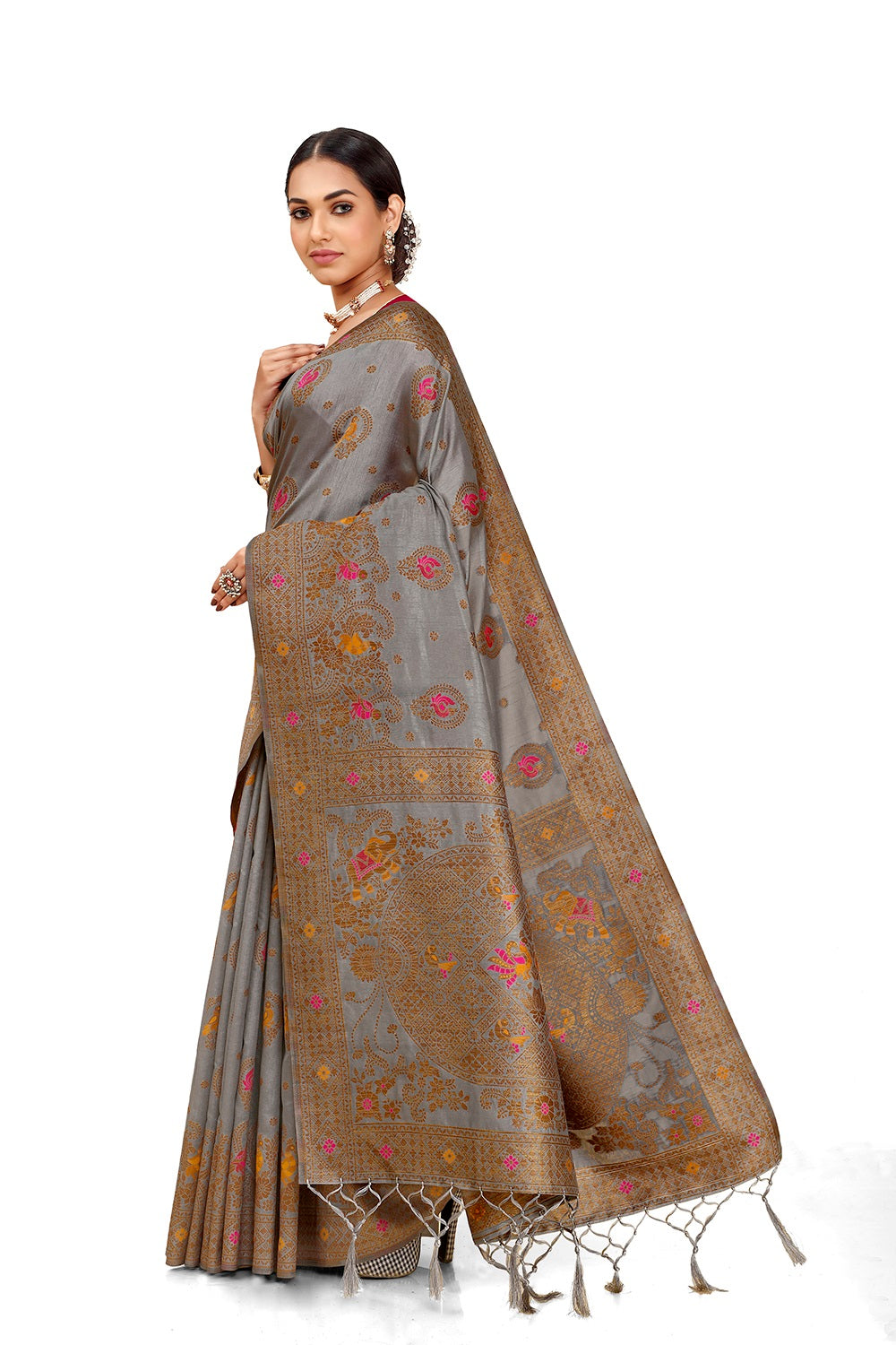 Trendy designer Silksaree at affordable rate - Joshindia