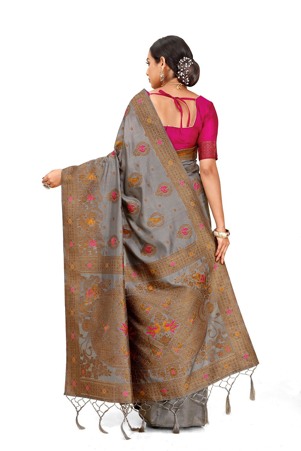 Trendy designer Silksaree at affordable rate - Joshindia