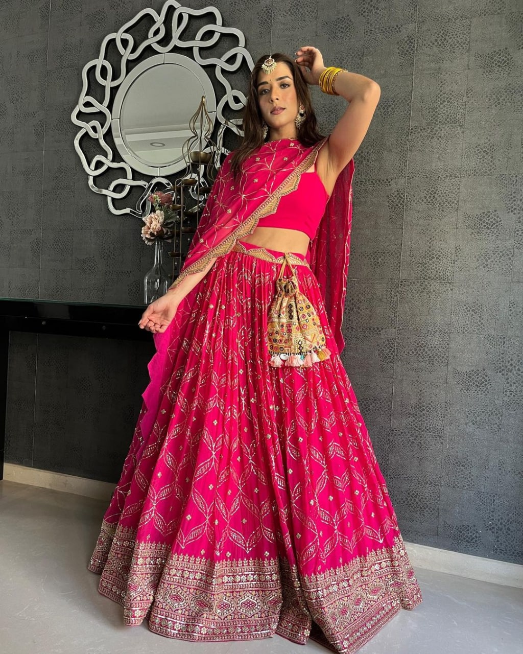 Latest pink colordesigner lehenga choli at affordable price - Joshindia