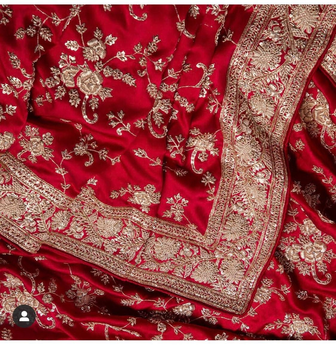 Red color trending saree for wedding look buy now - Joshindia