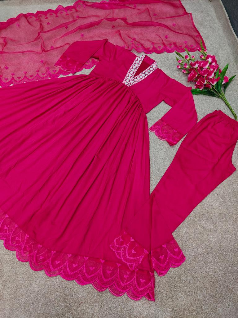 Anarkali Kurti With Pant At Affordable Price - Joshindia