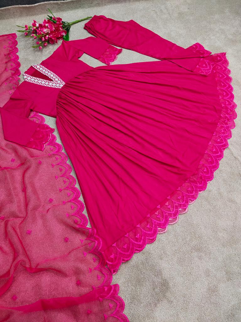 Anarkali Kurti With Pant At Affordable Price - Joshindia