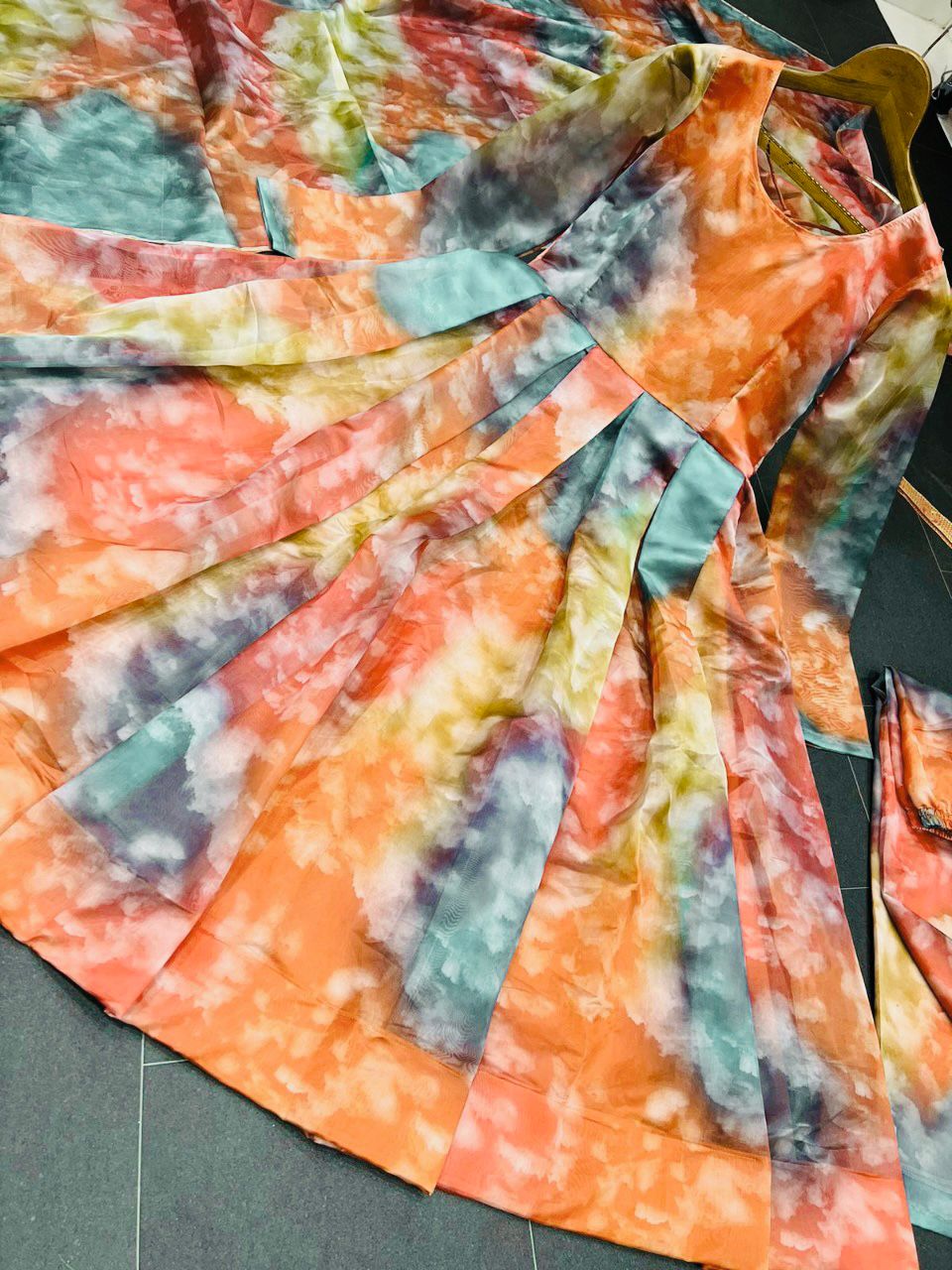 This weddingseason wear the party lookKurti with pent dupatta - Joshindia