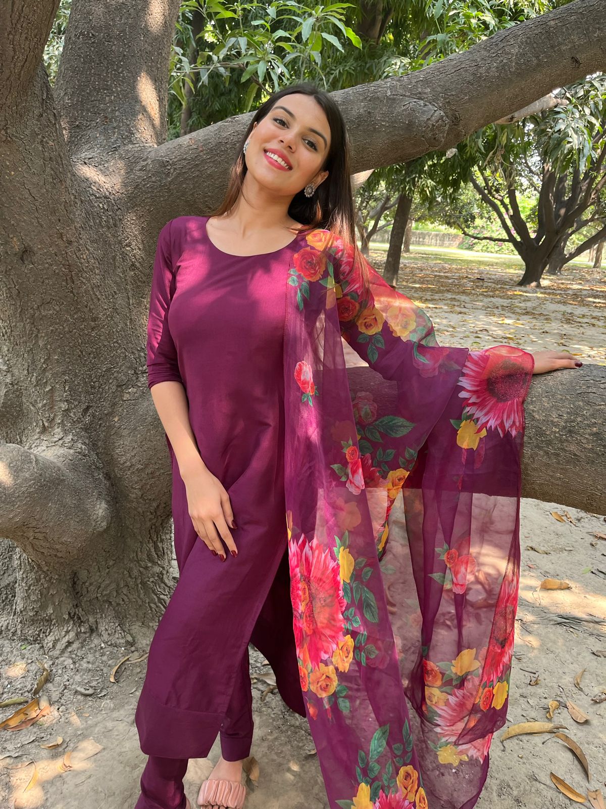 BEAUTIFUL HEAVY COTTON PURPLECOLOUR KURTA WITH PENT AND DUPATTA - Joshindia