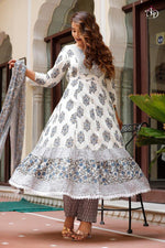 Buy Grey color lucknowi style kurta set for stylish look - Joshindia