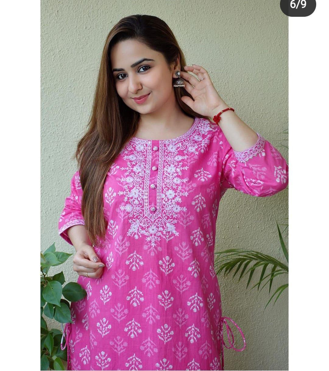 Buy Pink color lucknowi style kurta set for stylish look - Joshindia