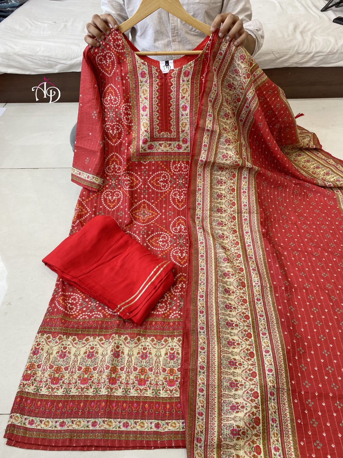 Buy Red color lucknowi style kurta set for stylish look - Joshindia