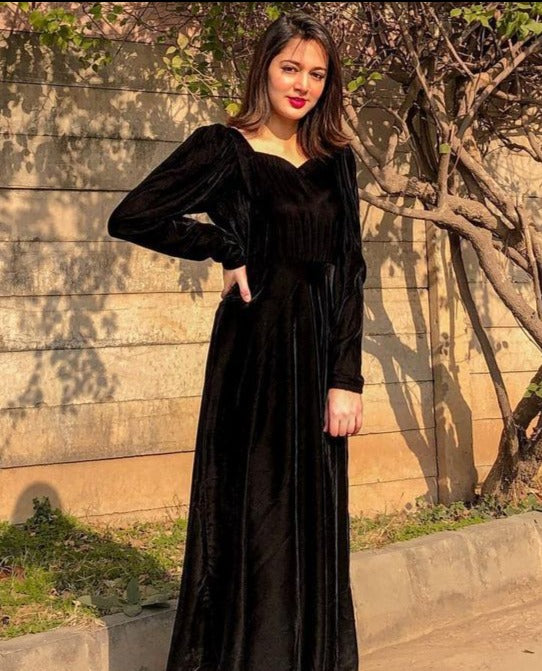 Beautiful Gown and Kurti With Pant - Joshindia