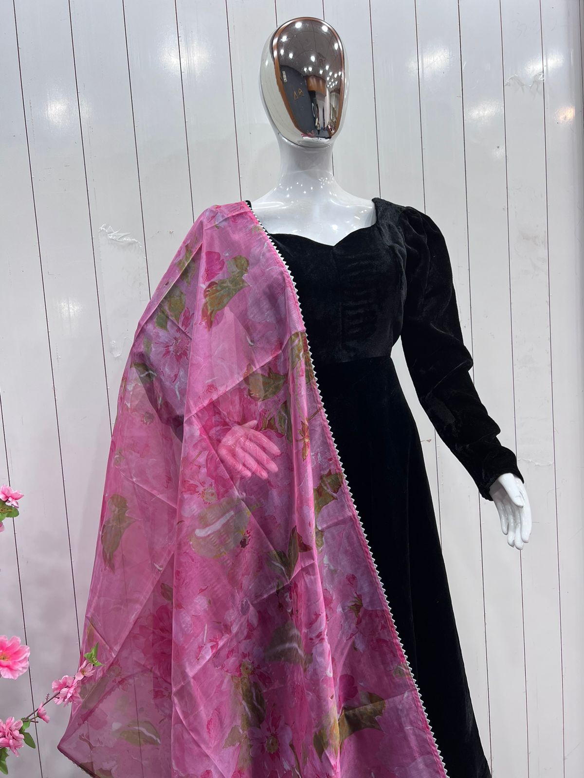 Beautiful Gown and Kurti With Pant - Joshindia