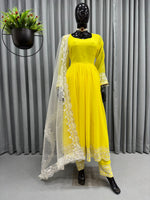 Trendy lucknowi style kurta set for stylish look - Joshindia