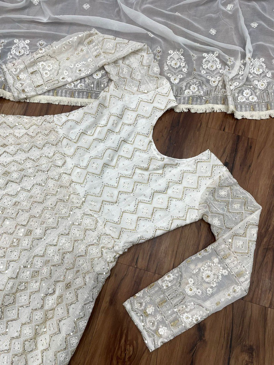 Beautiful White Color Designer Gown At Affordable Price - Joshindia