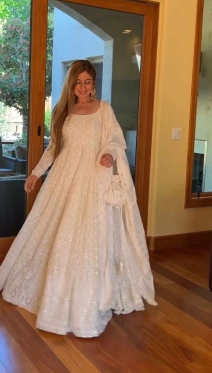 Beautiful White Color Designer Gown At Affordable Price - Joshindia