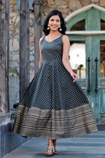 Beautiful jacket style indian outfit buy now - Joshindia