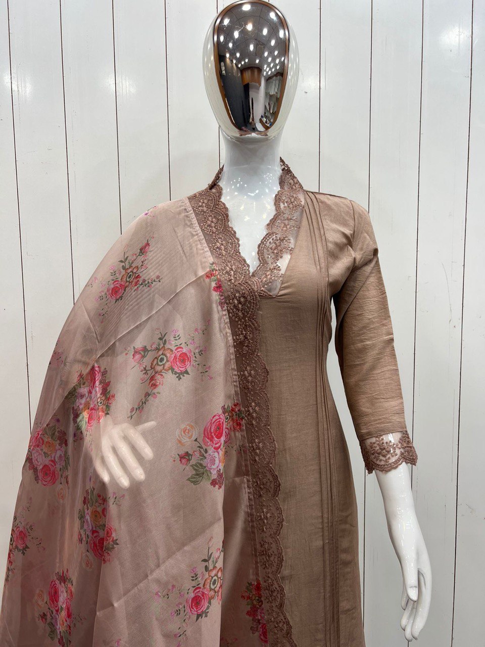 Most Trending Kurta Set Buy Online - Joshindia