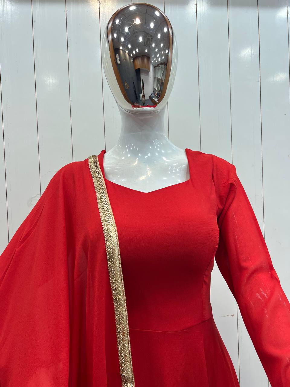 Trendy Red color lucknowi style kurta set for stylish look - Joshindia