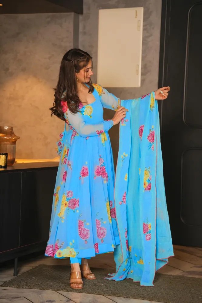 Buy Blue color lucknowi style kurta set for stylish look - Joshindia